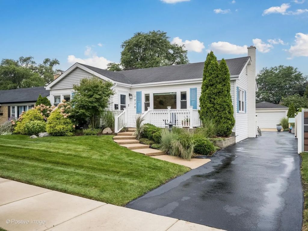 1438 Hoffman Avenue, Park Ridge