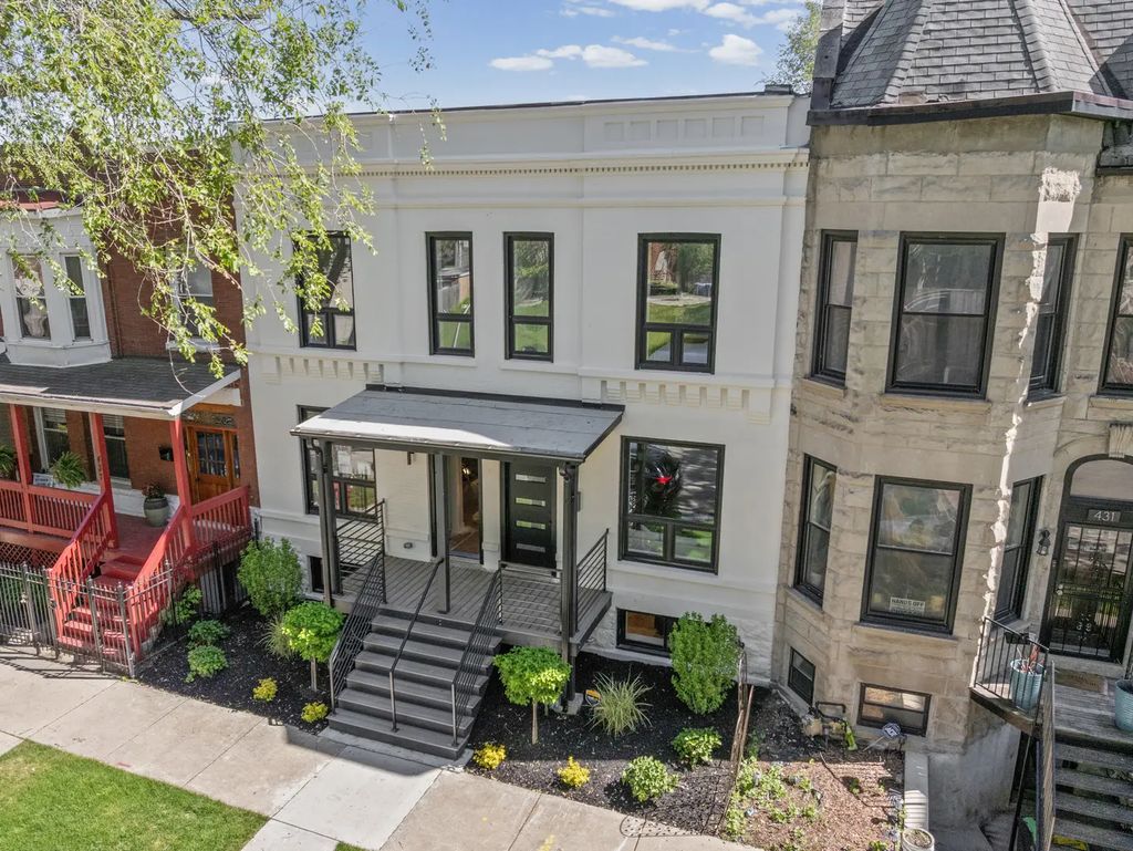 435 E 46th Place, Chicago
