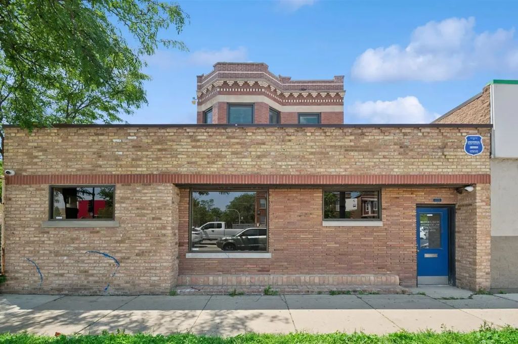 4108 N Cicero Avenue 2, Chicago