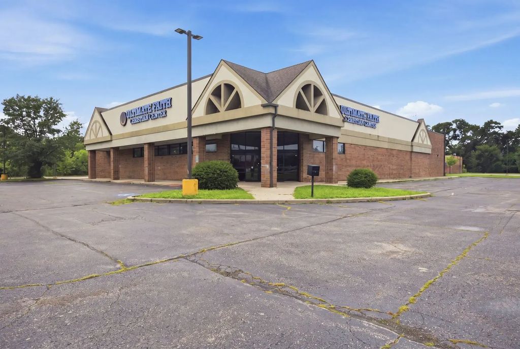 683 83rd Street, Bolingbrook