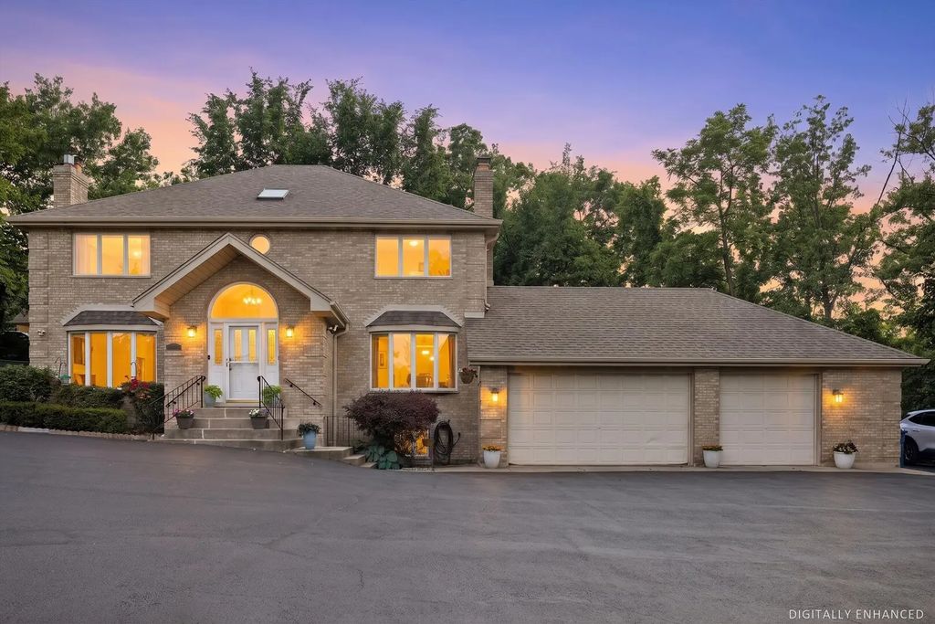11131 Dineff Road, Lemont
