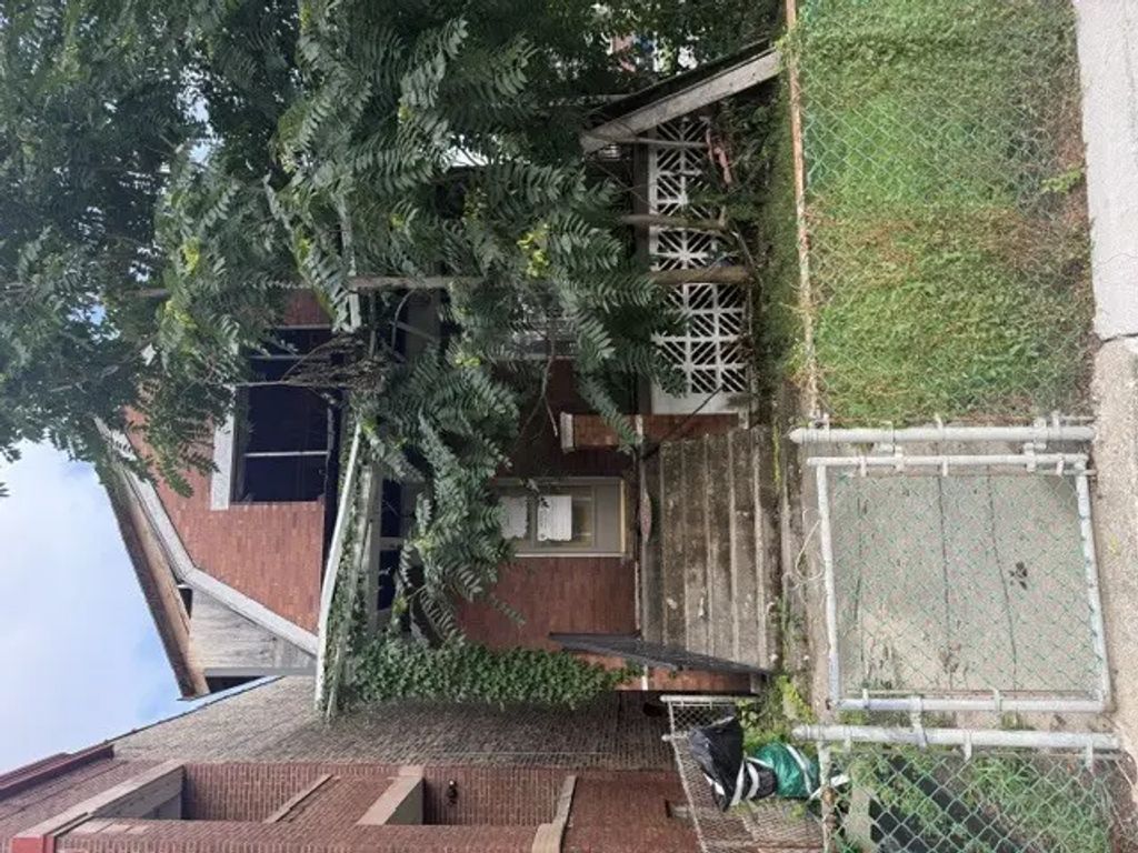 7259 S Vernon Avenue, Chicago, 60619