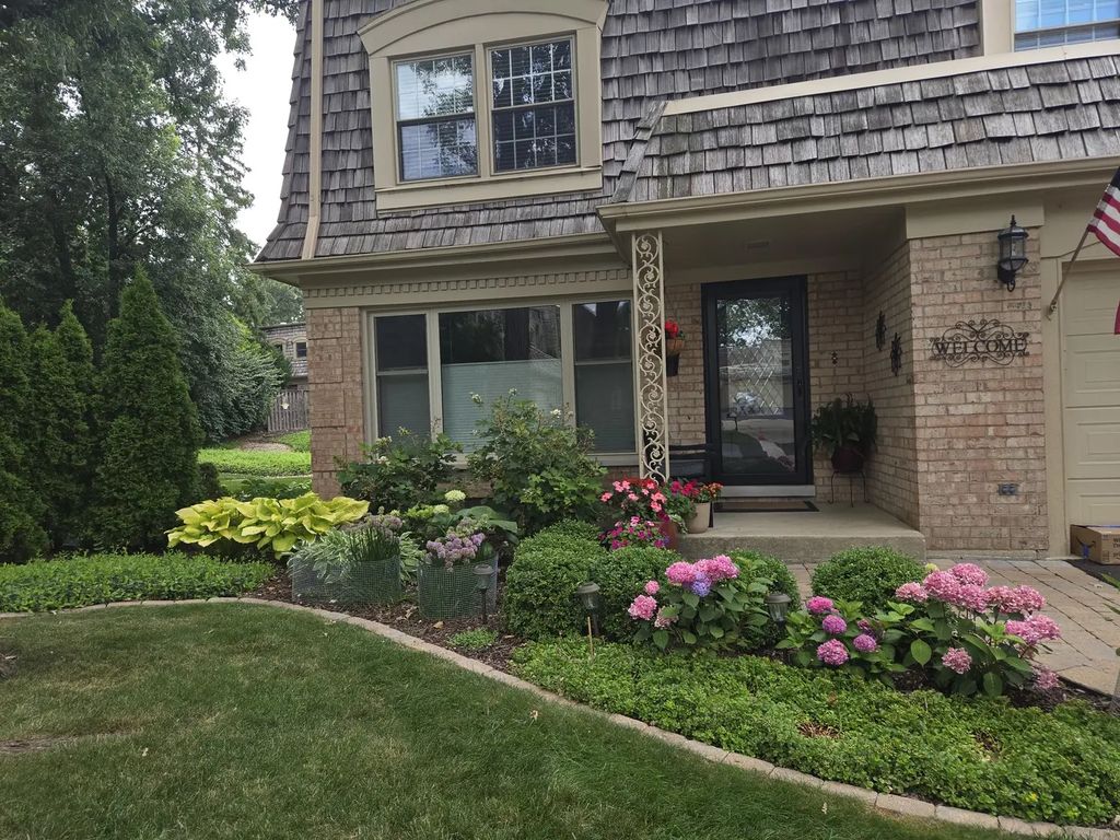 19w082 Avenue Barbizon, Oak Brook