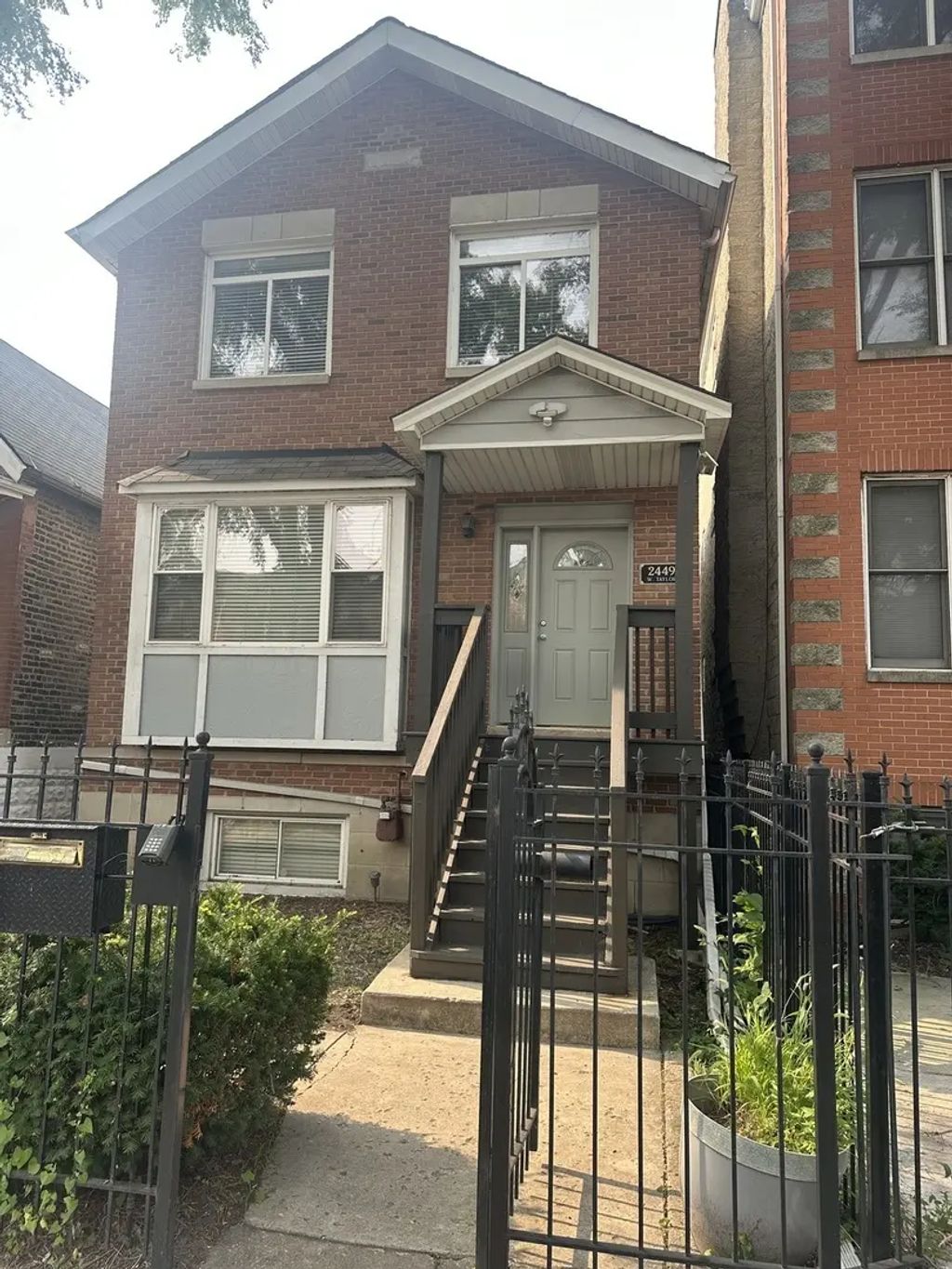 2449 W Taylor Street 2, Chicago, 60612