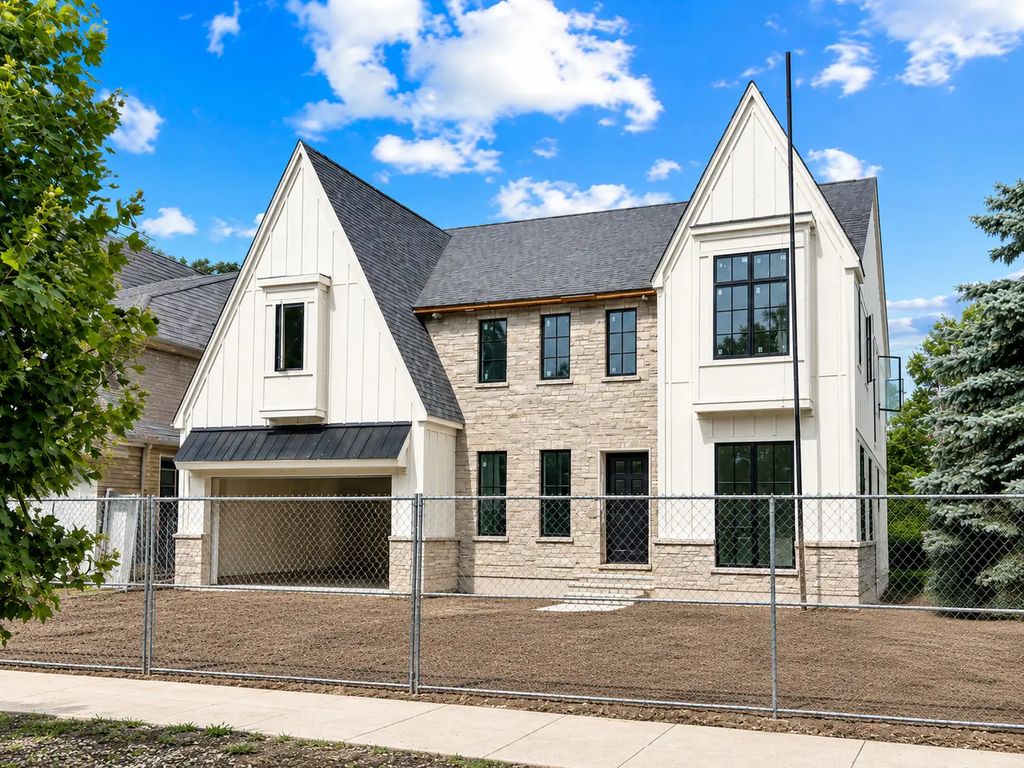 515 S Parkview Avenue, Elmhurst