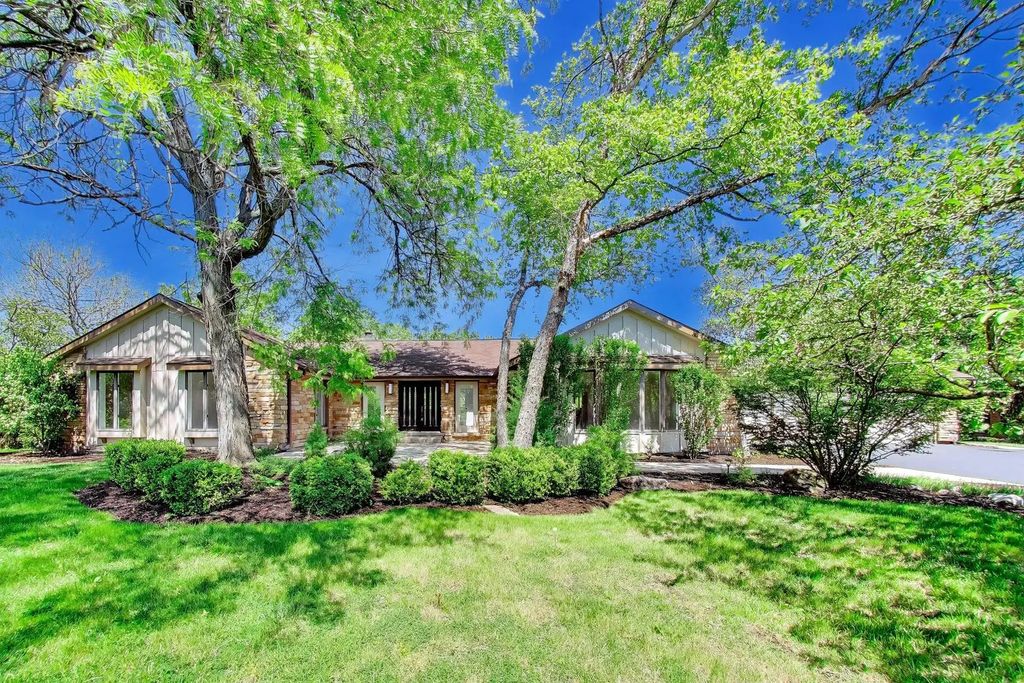 26955 N Countryside Lake Drive, Mundelein