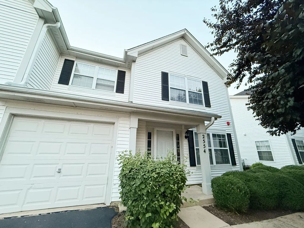 2554 Dickens Drive, Aurora