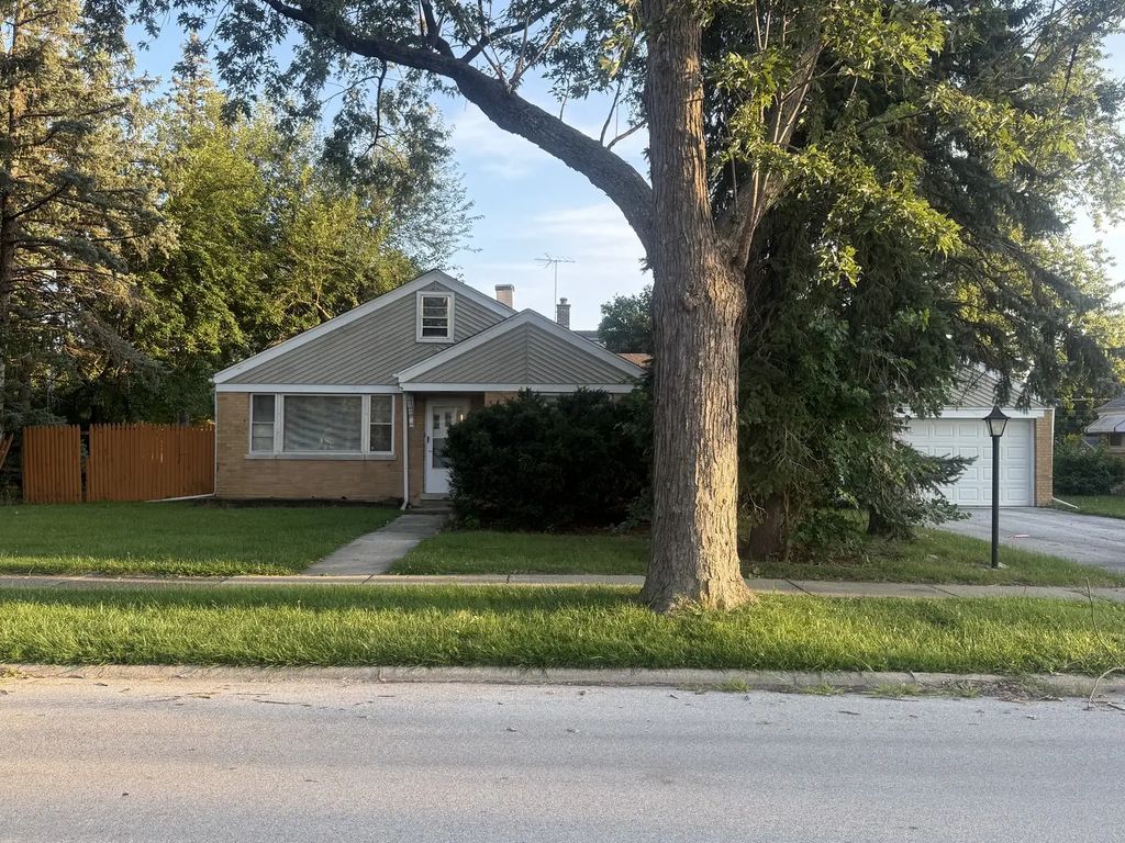 10806 S Komensky Avenue, Oak Lawn