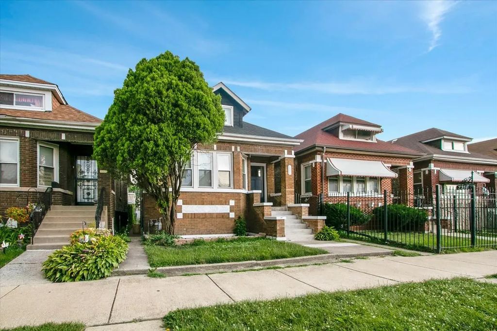 7320 S Oakley Avenue, Chicago, 60636