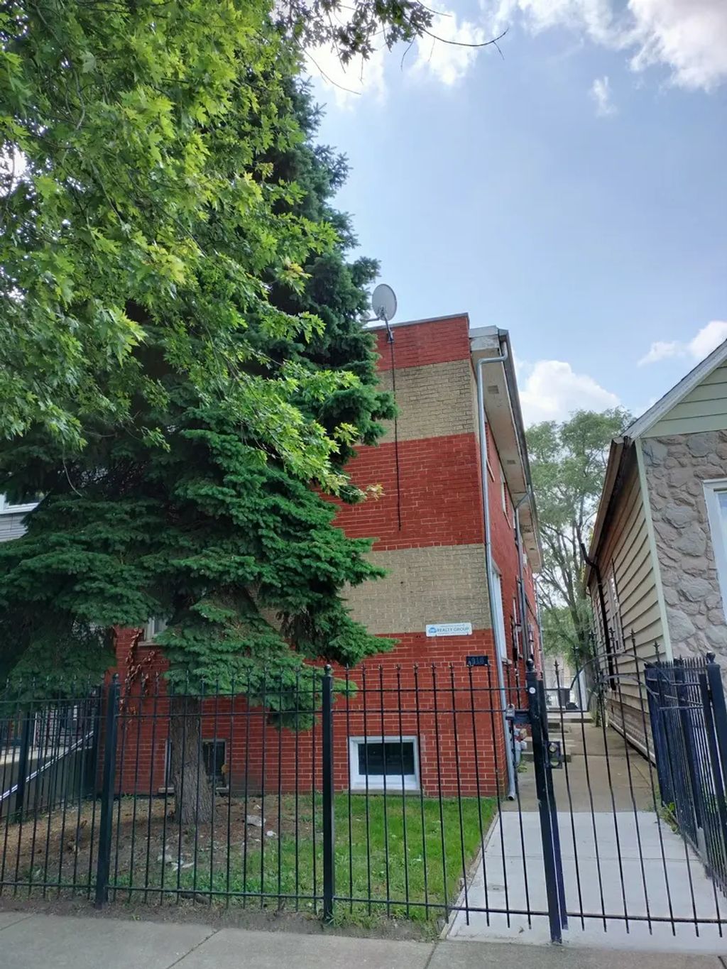7910 S Muskegon Avenue 1, Chicago