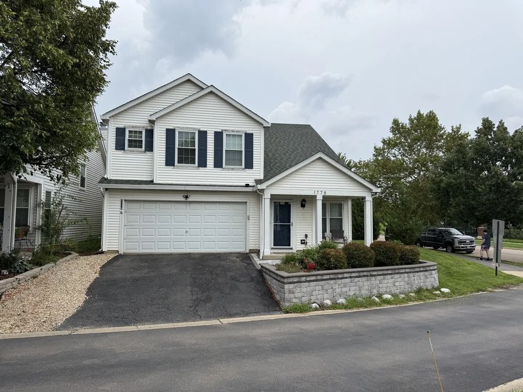 1778 Hickory Park Lane, Aurora