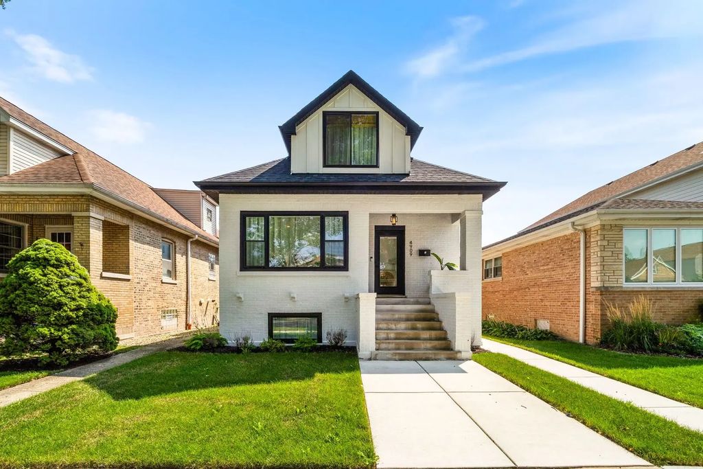 4909 N Merrimac Avenue, Chicago, 60630
