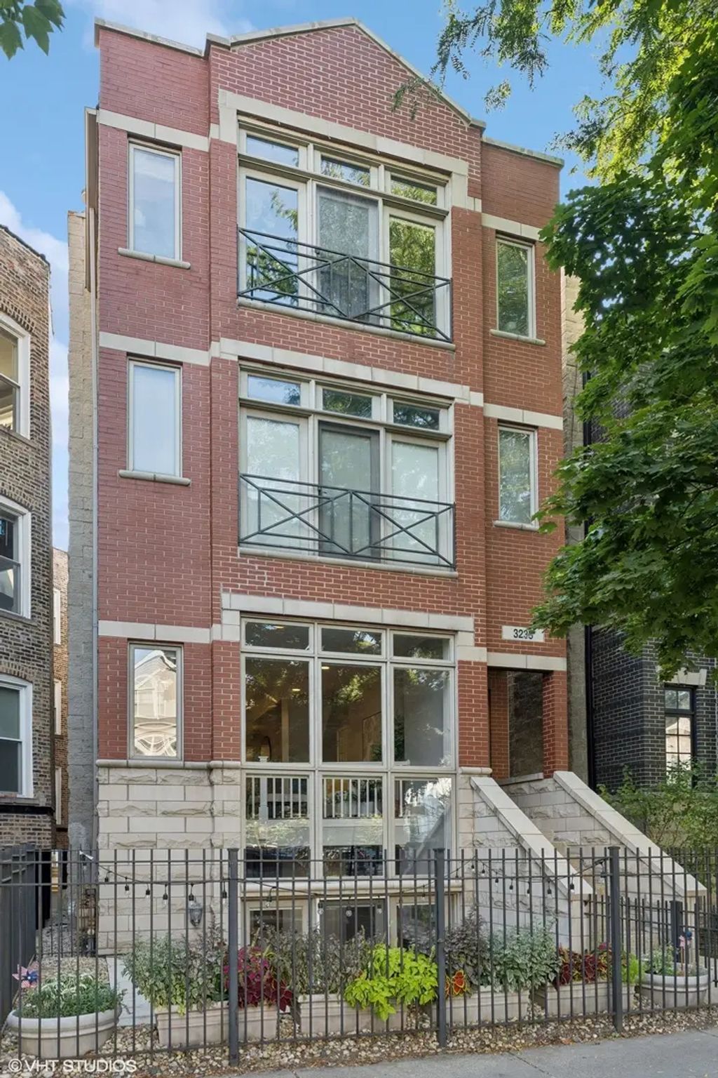 3233 N Racine Avenue 1, Chicago, 60657