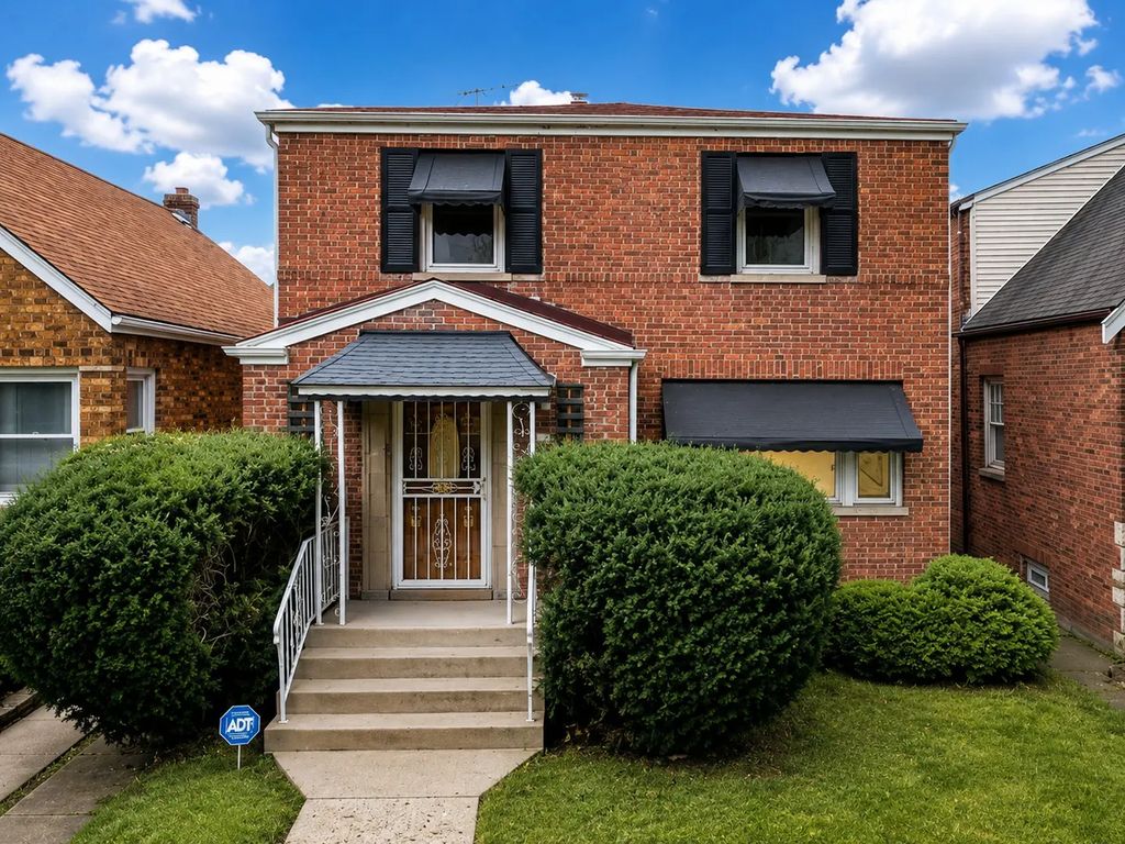 10231 S Rhodes Avenue, Chicago