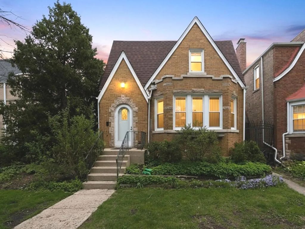 5919 N Bernard Street, Chicago, 60659