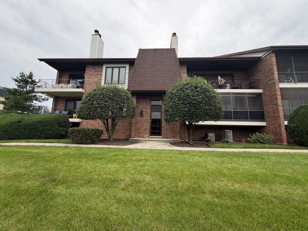 15715 Deerfield Court 1n, Orland Park