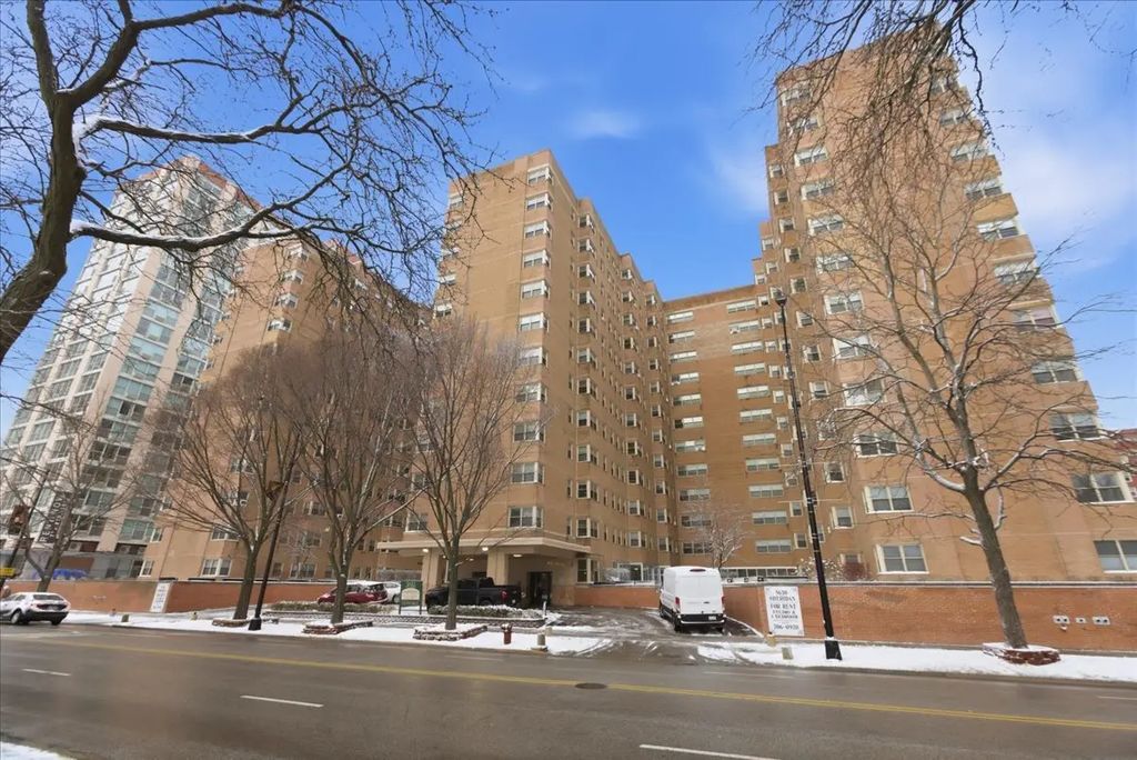 5630 N Sheridan Road S1101, Chicago, 60660