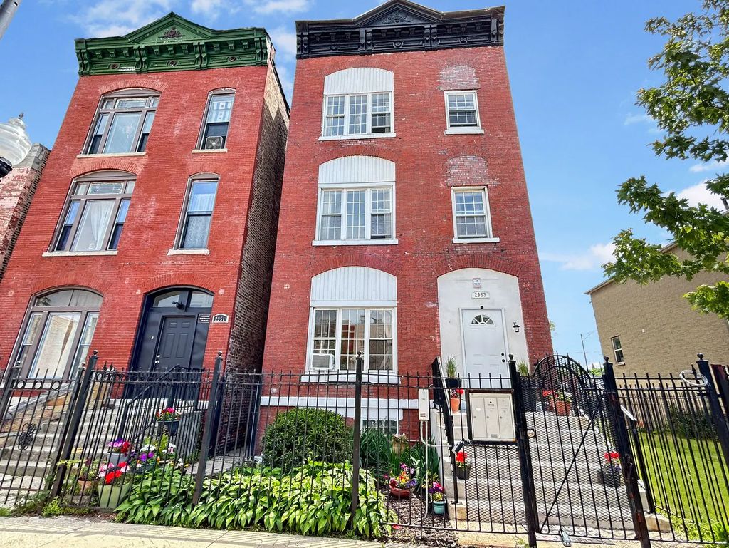2953 W Warren Boulevard 1, Chicago, 60612