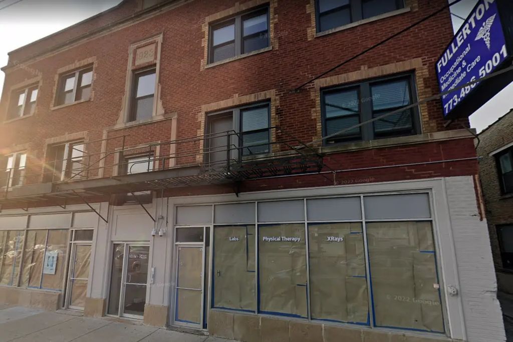 3407 W Fullerton Avenue 3d, Chicago, 60647