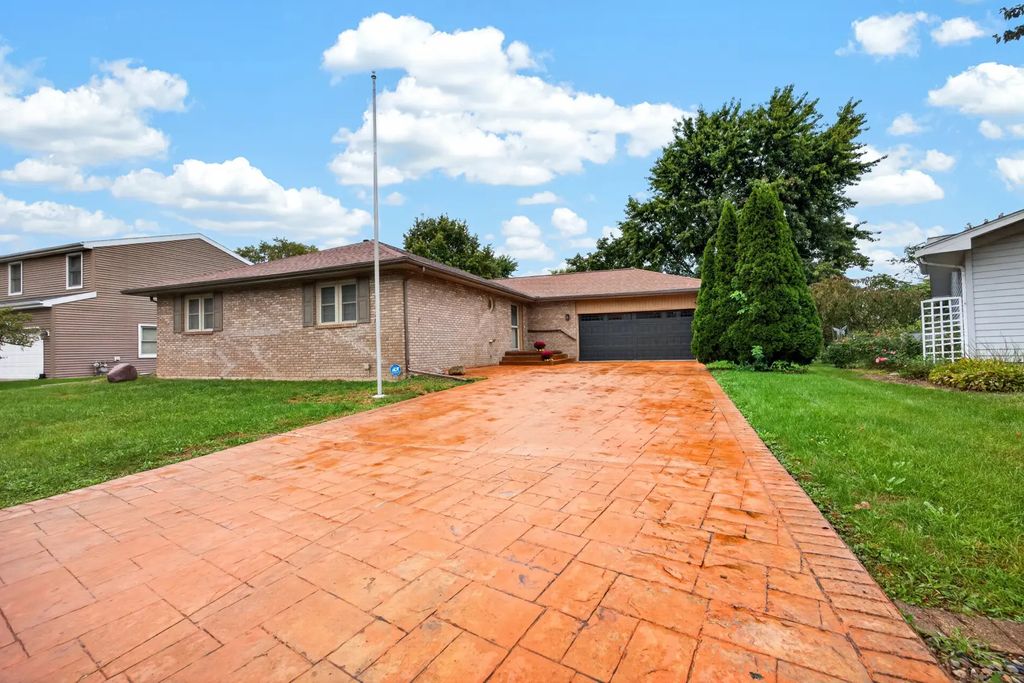 1512 Courtland Avenue, Normal