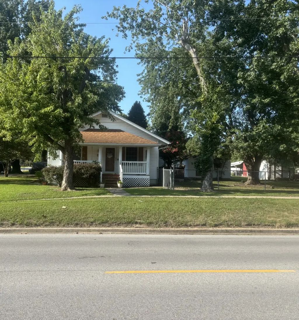 411 W Lincoln Street, Desoto