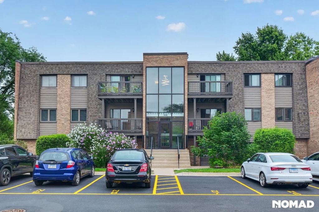 1420 Stonebridge Circle 5n, Wheaton