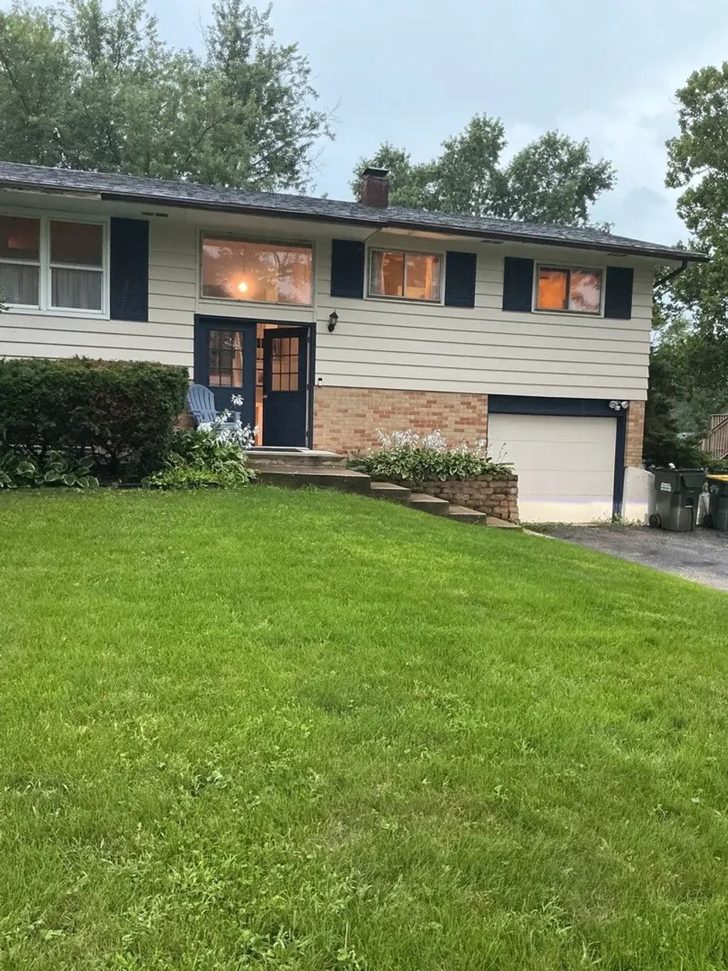 21w205 Coronet Road, Lombard