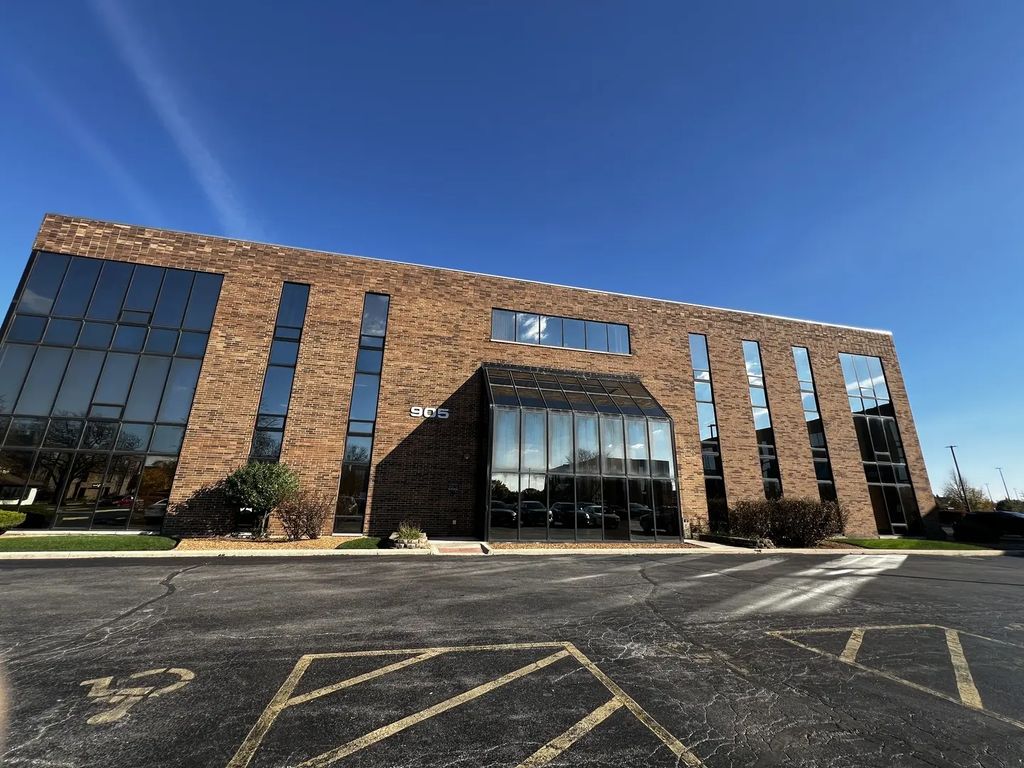 905 W 175 Street 3nw, Homewood