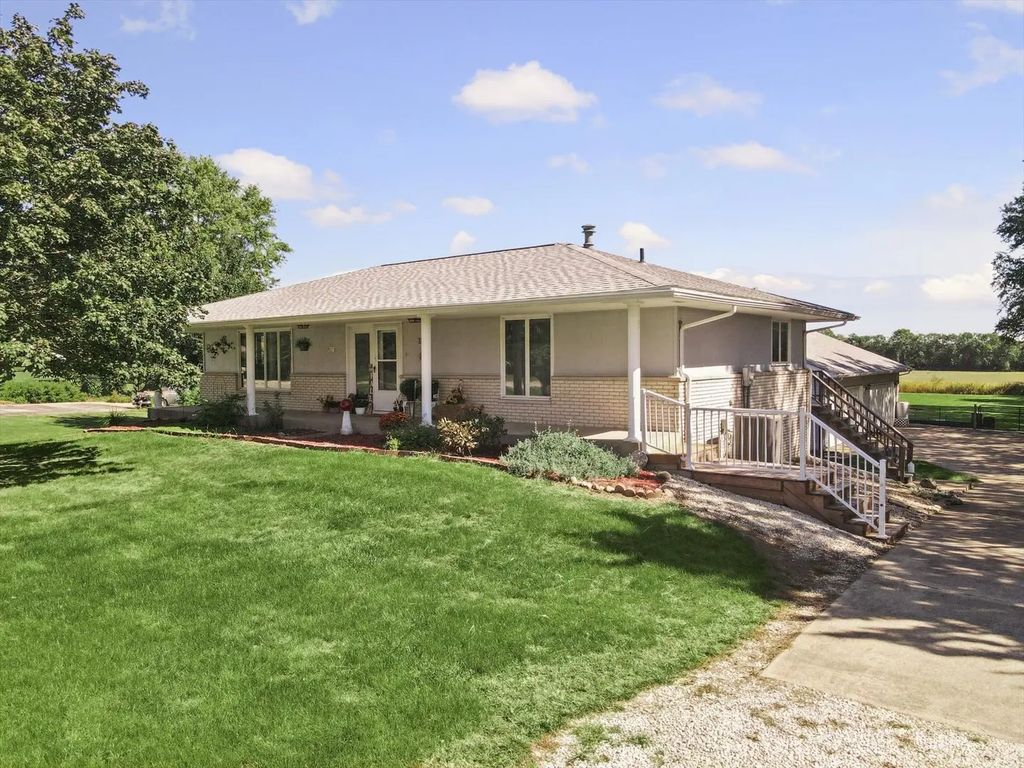 1101 Stockholm Road, Paxton