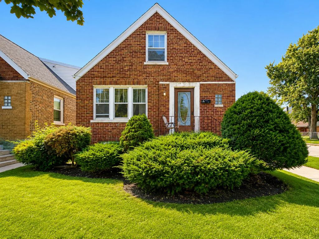5700 S Meade Avenue, Chicago, 60638