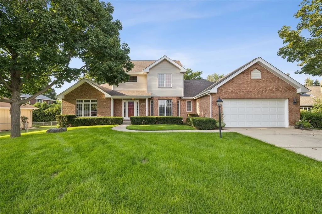 3510 W Shepherd Hill Lane, McHenry