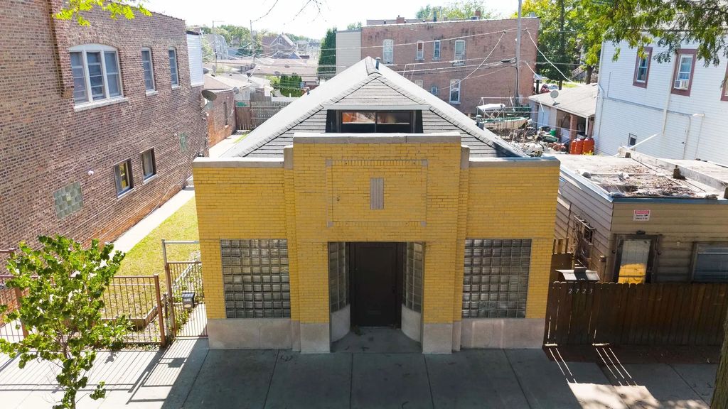2719 W Pope John Paul Ii Drive, Chicago, 60632