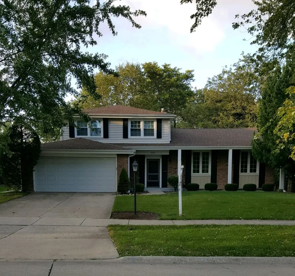 3402 Winnetka Road, Glenview