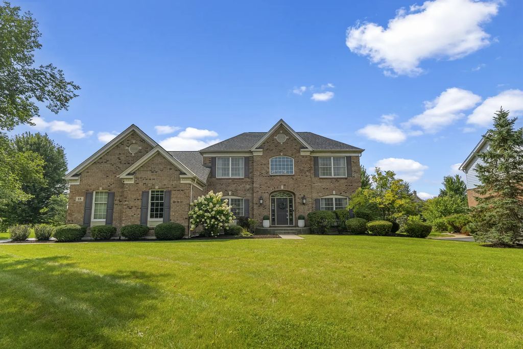 15 Glacier Circle, South Barrington