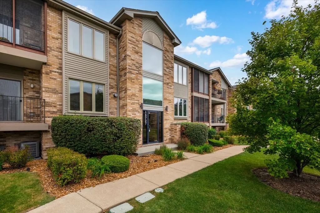 15727 Ravinia Avenue 2e, Orland Park