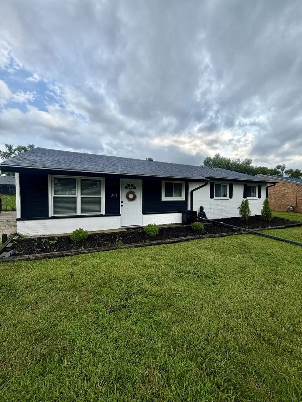 201 Fairwood Drive, Bolingbrook