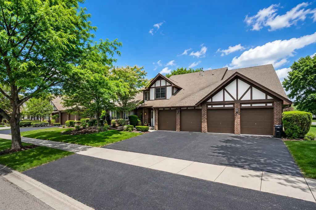 18075 Royal Oak Court 2s, Tinley Park