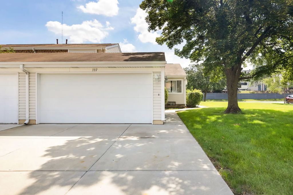 337 E Roland Drive, Glendale Heights
