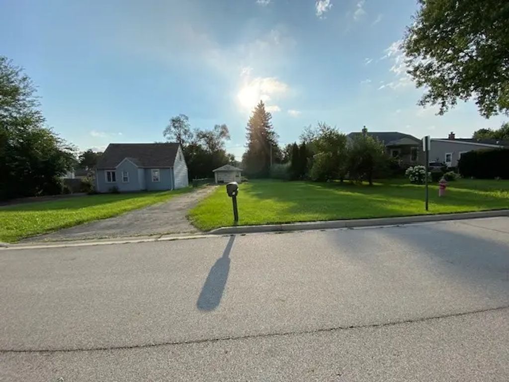 424 N Elmwood Avenue, Wood Dale