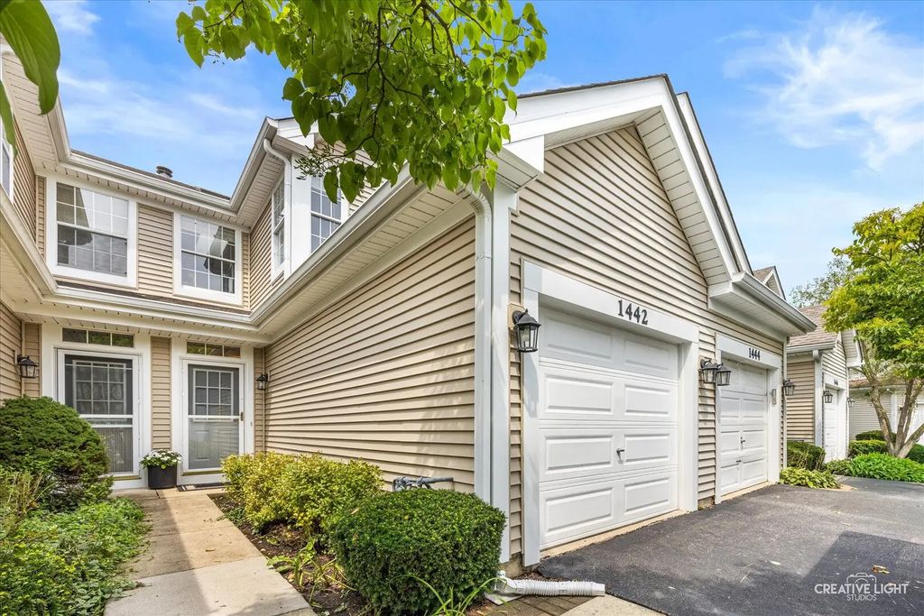 1442 Walnut Hill Avenue, St. Charles