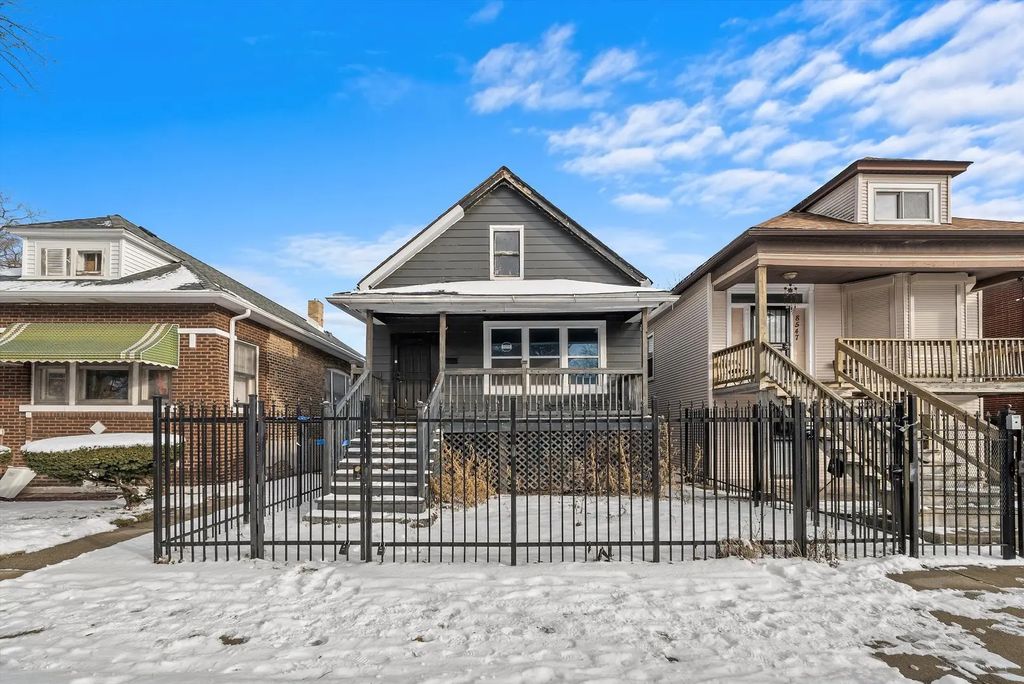 8545 S Saginaw Avenue, Chicago