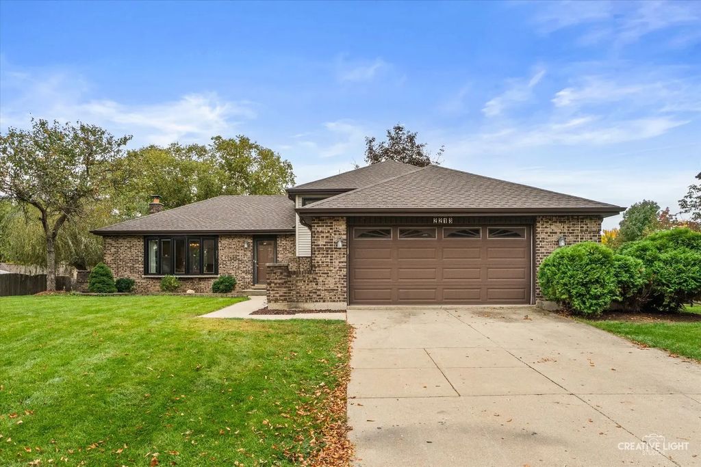 2213 Hamilton Lane, Darien