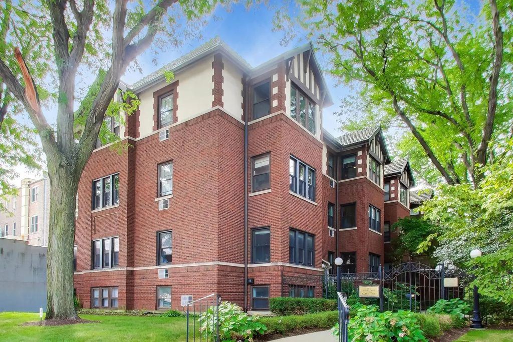 815 Lake Street 1s, Oak Park