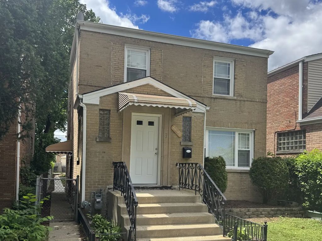 10048 S Saint Lawrence Avenue, Chicago, 60628