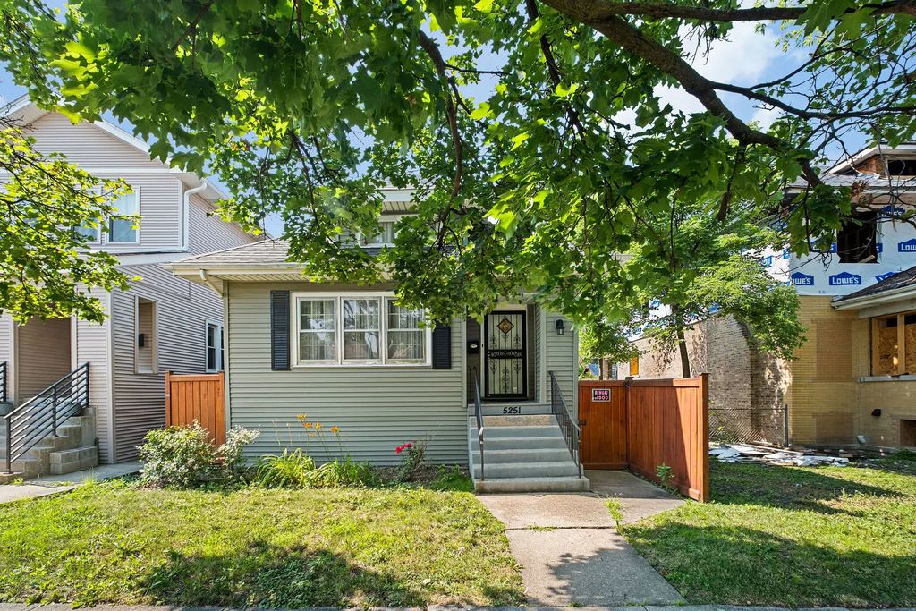5251 W Belle Plaine Avenue, Chicago, 60641