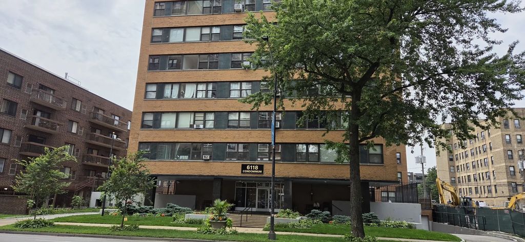 6118 N Sheridan Road 208, Chicago, 60660