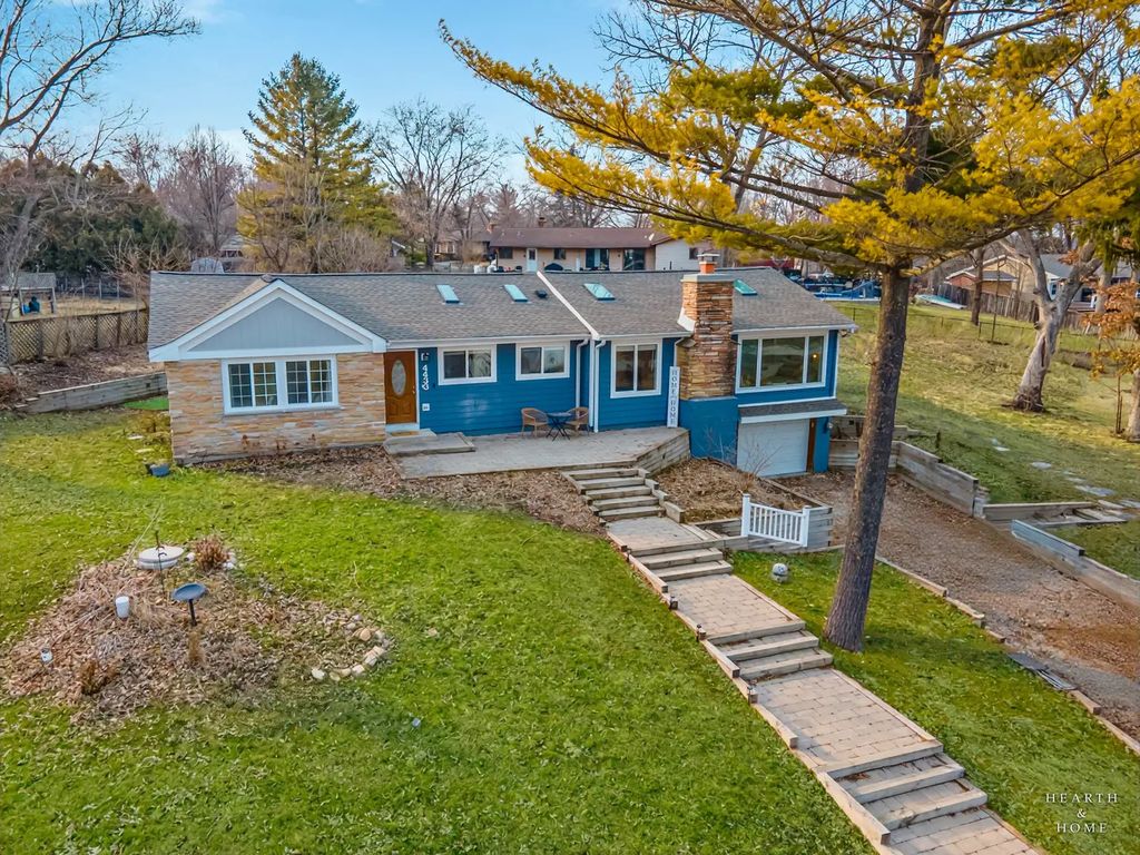 4433 Wildwood Drive, Crystal Lake