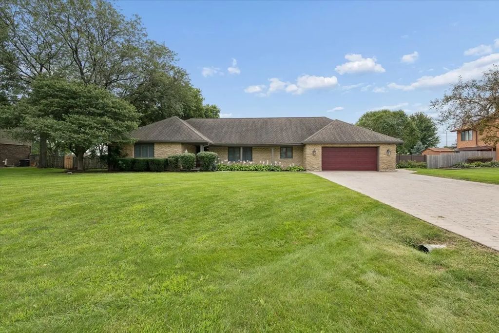 25053 W Pauline Drive, Plainfield