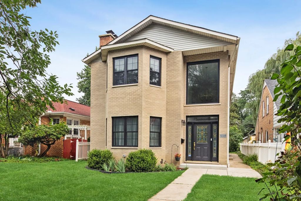 4412 W Bryn Mawr Avenue, Chicago, 60646