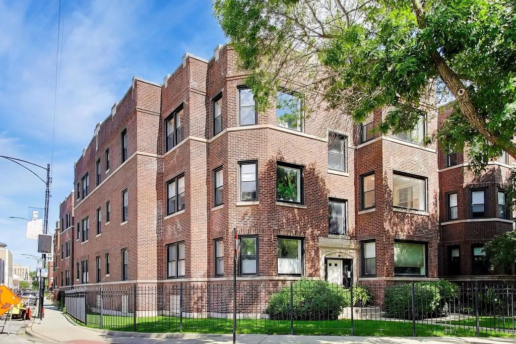 4753 N Beacon Street 2, Chicago, 60640